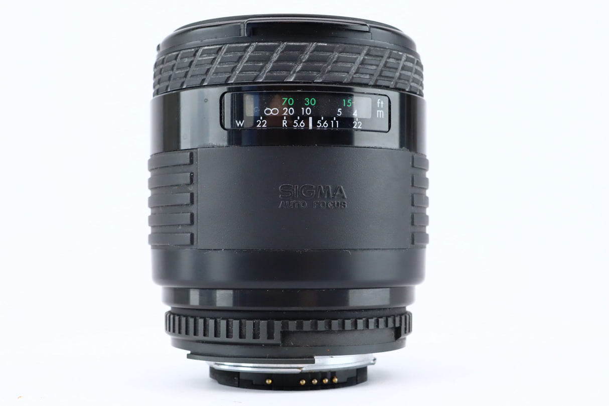 Nikon F-601 + Sigma Zoom-K 70-210 mm f4-5,6