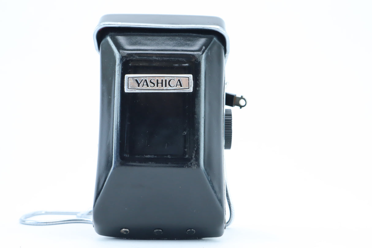 Yashica Mat-124G – Classic Twin-Lens Reflex Camera for 120 Film