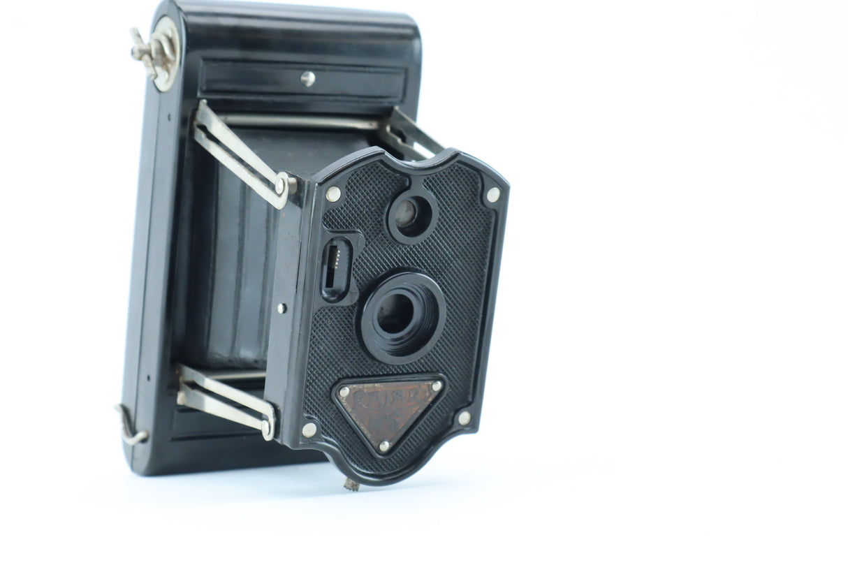Rajar No. 6 – Vintage Box Camera for 120 Roll Film