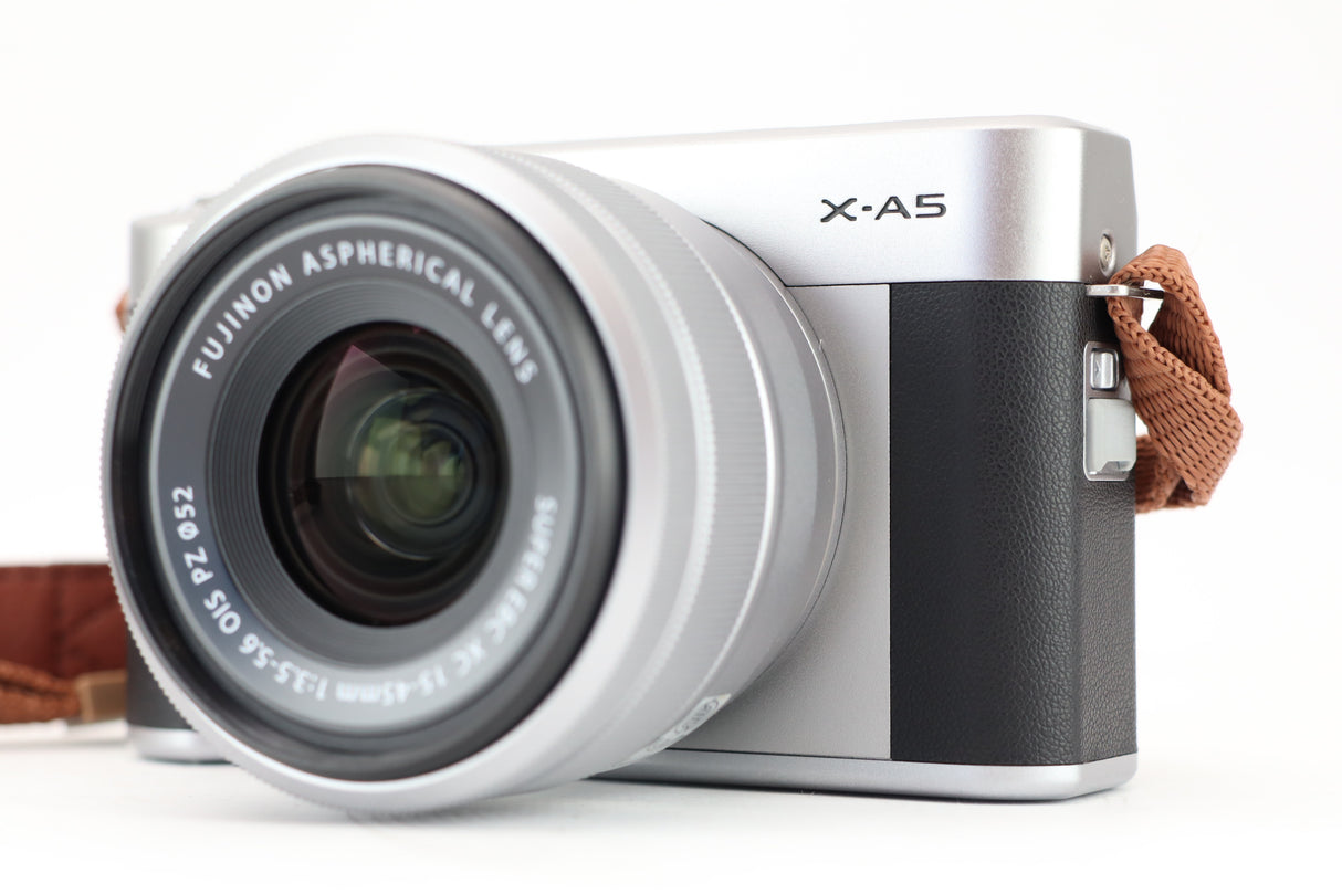 فوجي فيلم X-A5 + XC 15-45 ملم 3,5-5,6 مثبت بصري OIS PZ