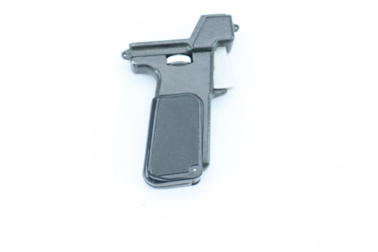 Quarz M – Soviet Wind-Up Super 8 Camera