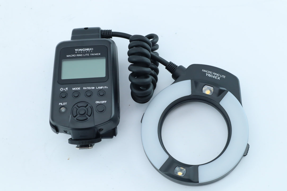Yongnuo YN14EX – TTL Macro Ring Flash for Canon DSLR Cameras
