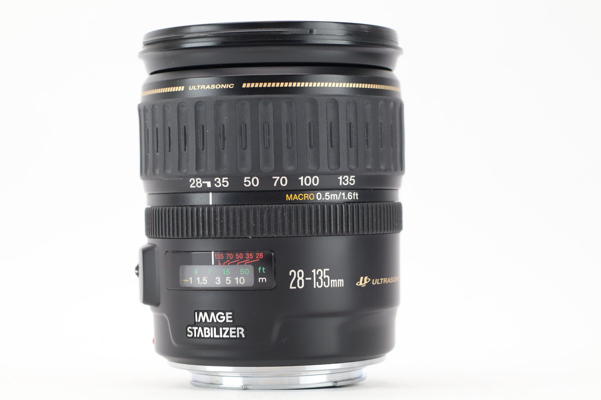 عدسة كانون EF 28-135mm 3,5-5,6 IS