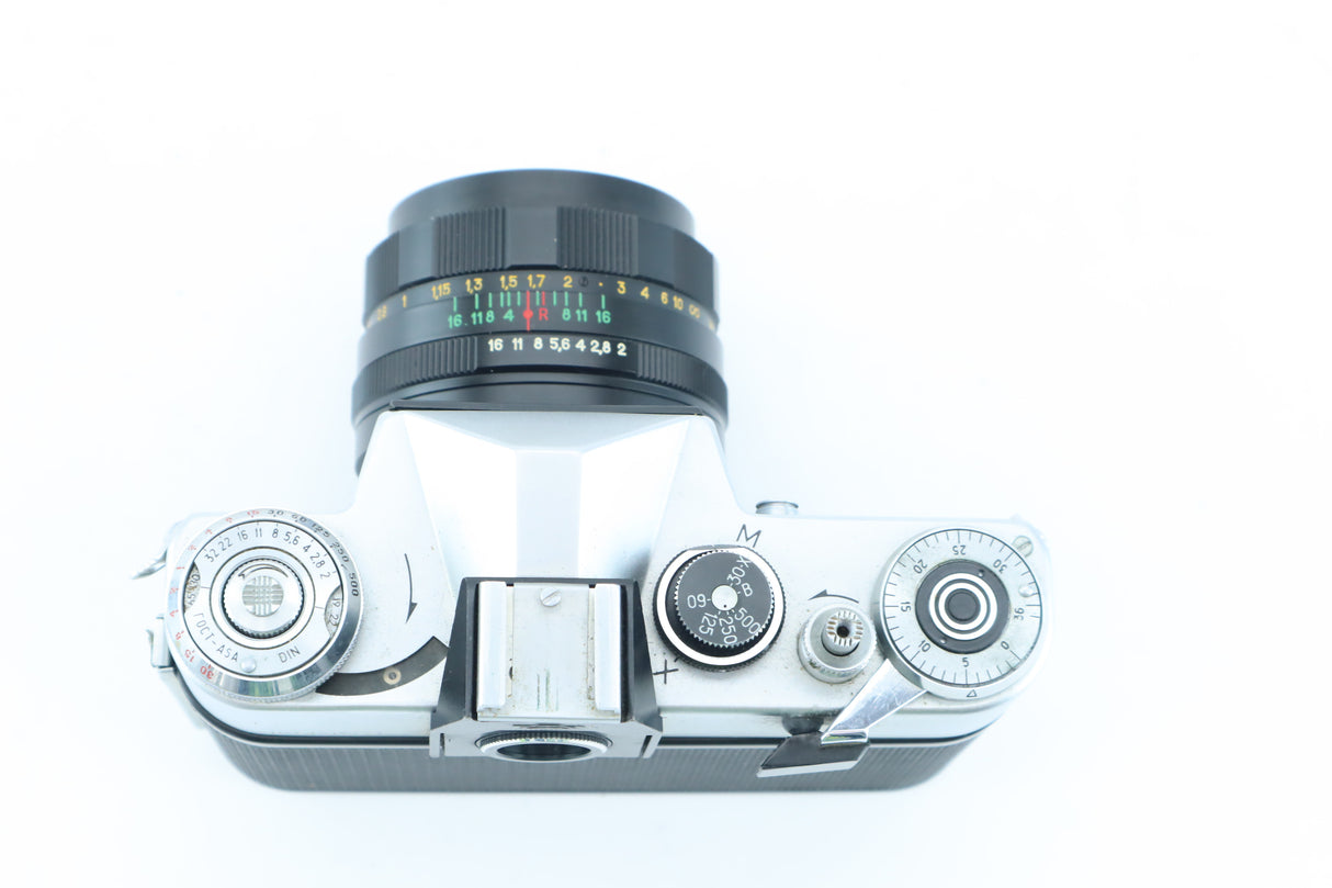 Zenit EM with Helios-44M 58mm f/2 – Classic Soviet M42 SLR with Legendary Bokeh Lens