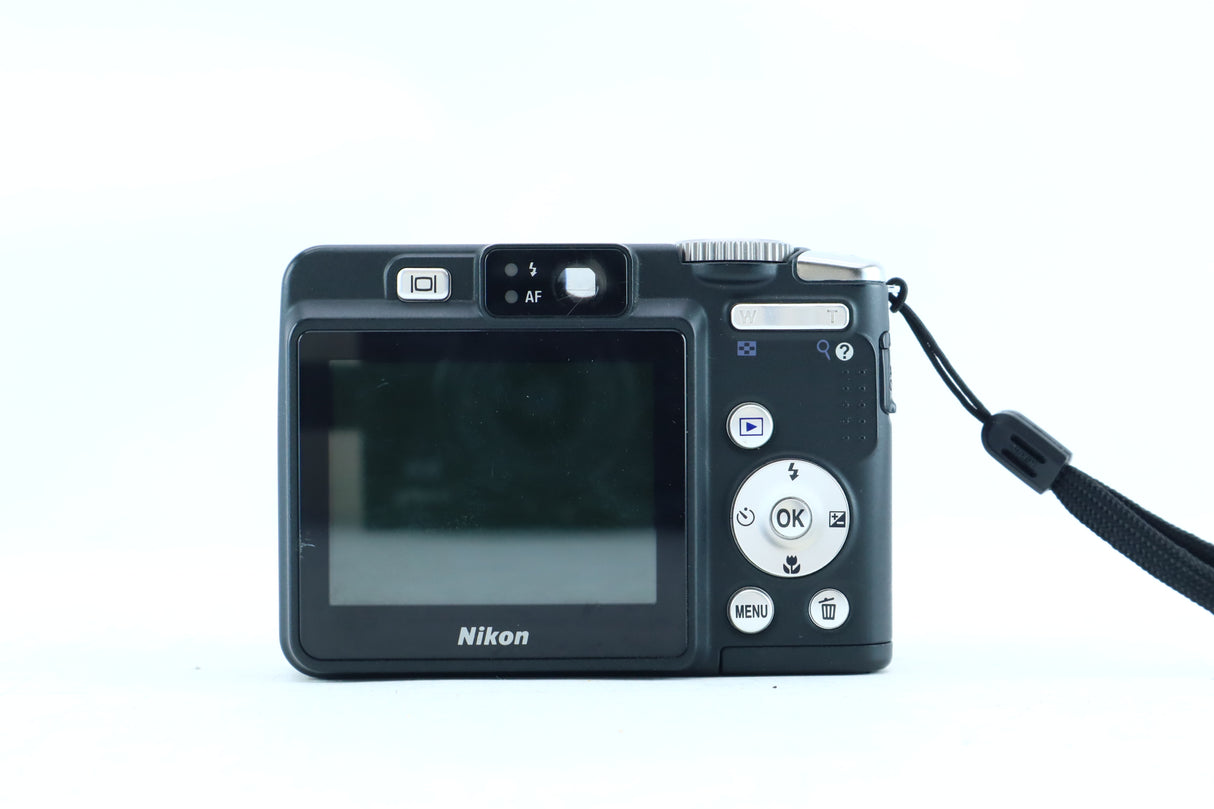 Nikon Coolpix P50