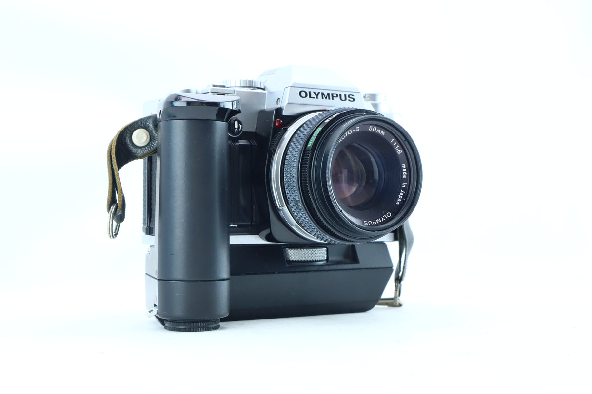 Olympus OM-30 | Zuiko 50mm f/1.8 & Winder 2