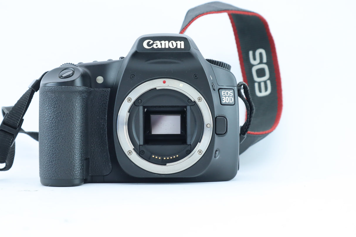 Canon EOS 30D – 8.2MP Digital SLR Camera Body