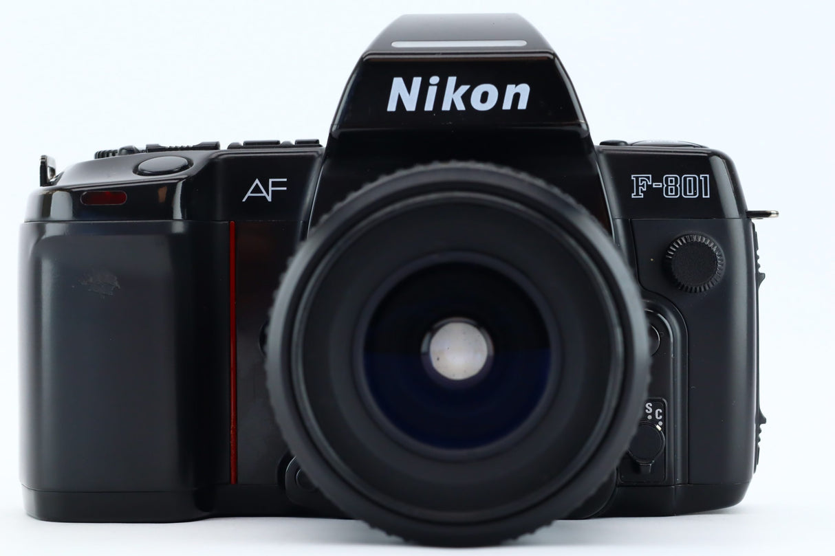 Nikon F-801 + 35-80mm 4-5,6
