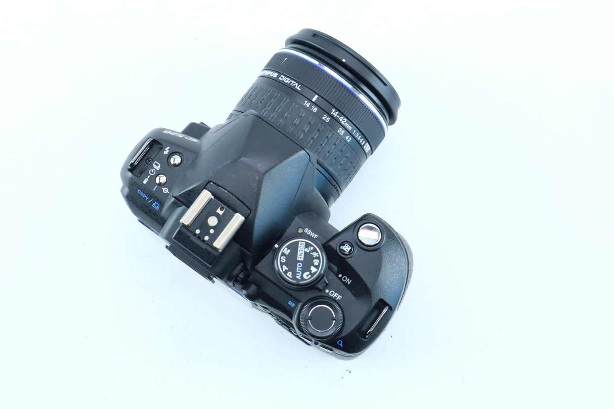 Olympus E-520 with Zuiko Digital 14-42mm f/3.5-5.6