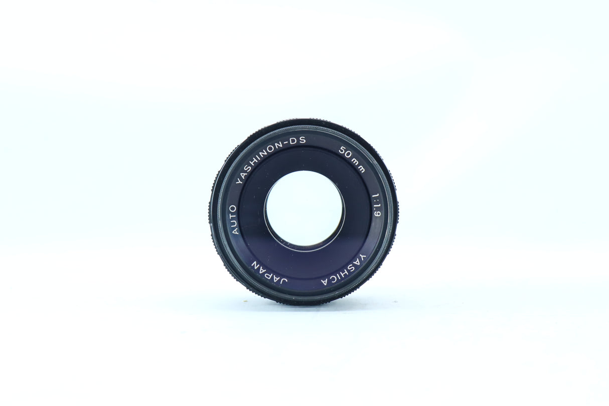 Yashinon-DS 50mm f/1.9