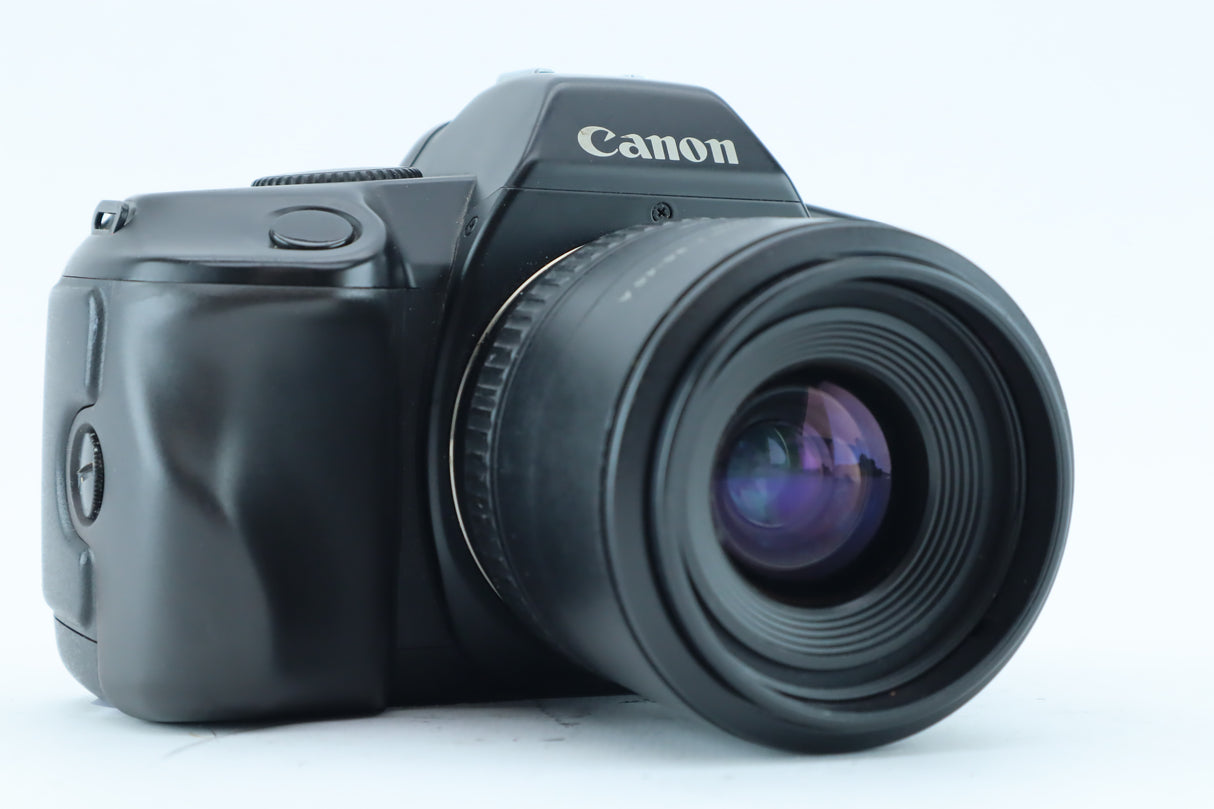 Canon EOS 850 – with 35–70mm Zoom Lens