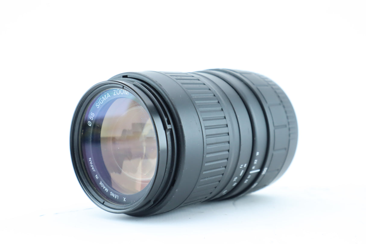 Sigma 100–300mm f/4.5–6.7 UC