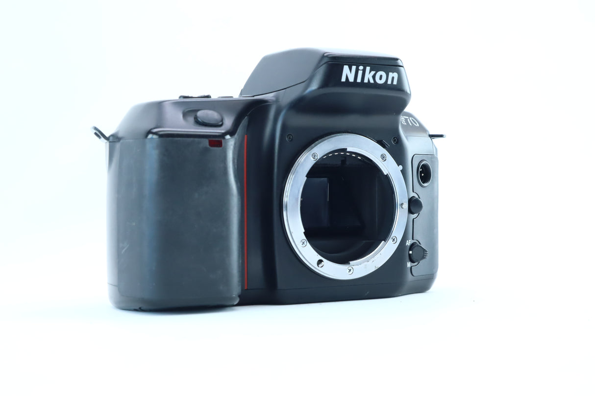Nikon F70