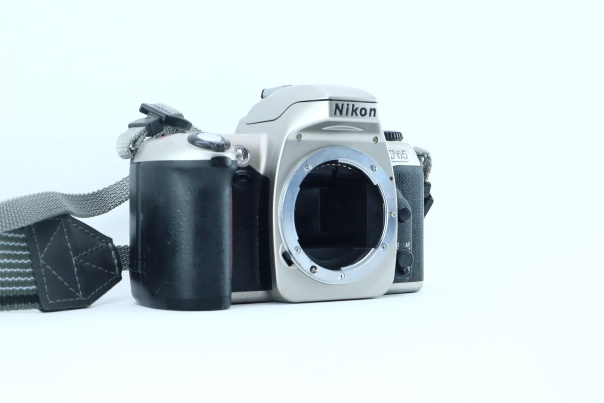 Nikon F65