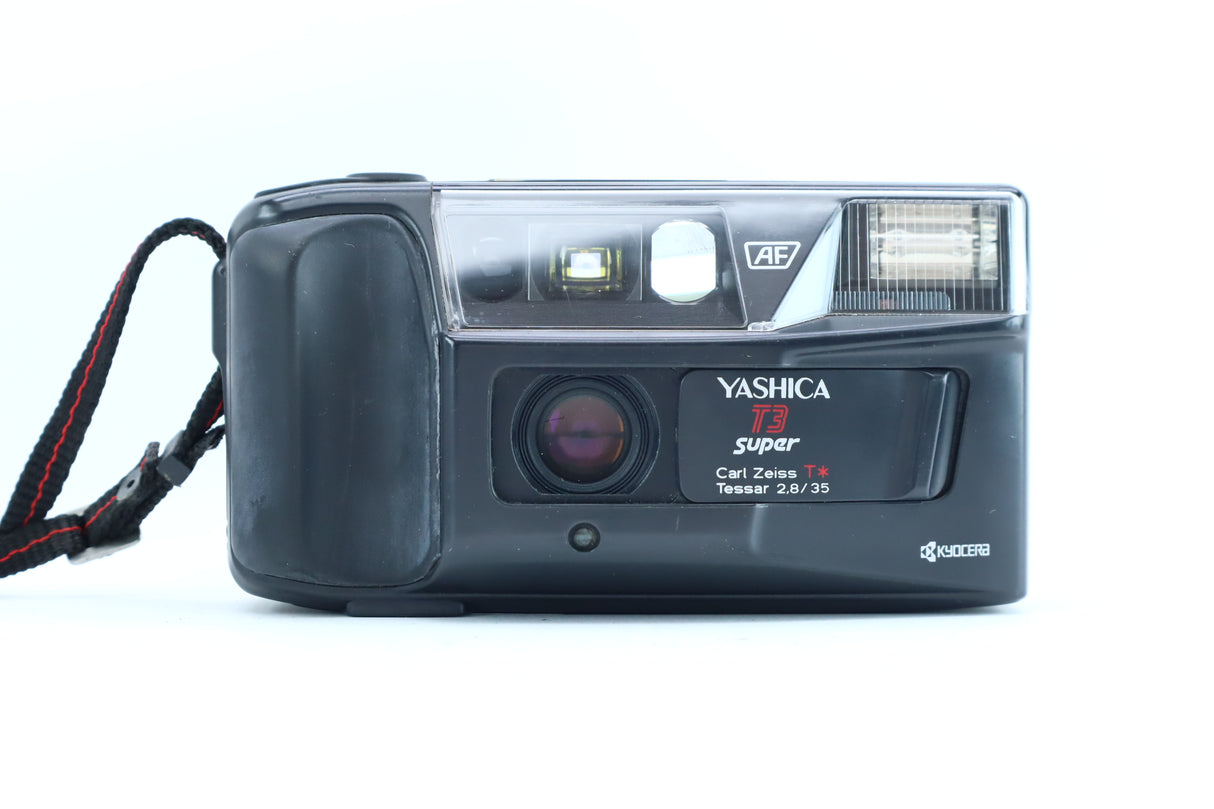 Yashica T3 Super - Carl Zeiss Tessar 35mm f/2.8 Prime Lens