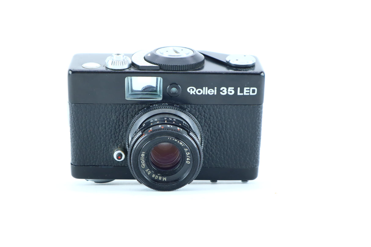 Rollei 35 LED - Sharp Rollei Triotar 40mm f/3.5 Prime Lens