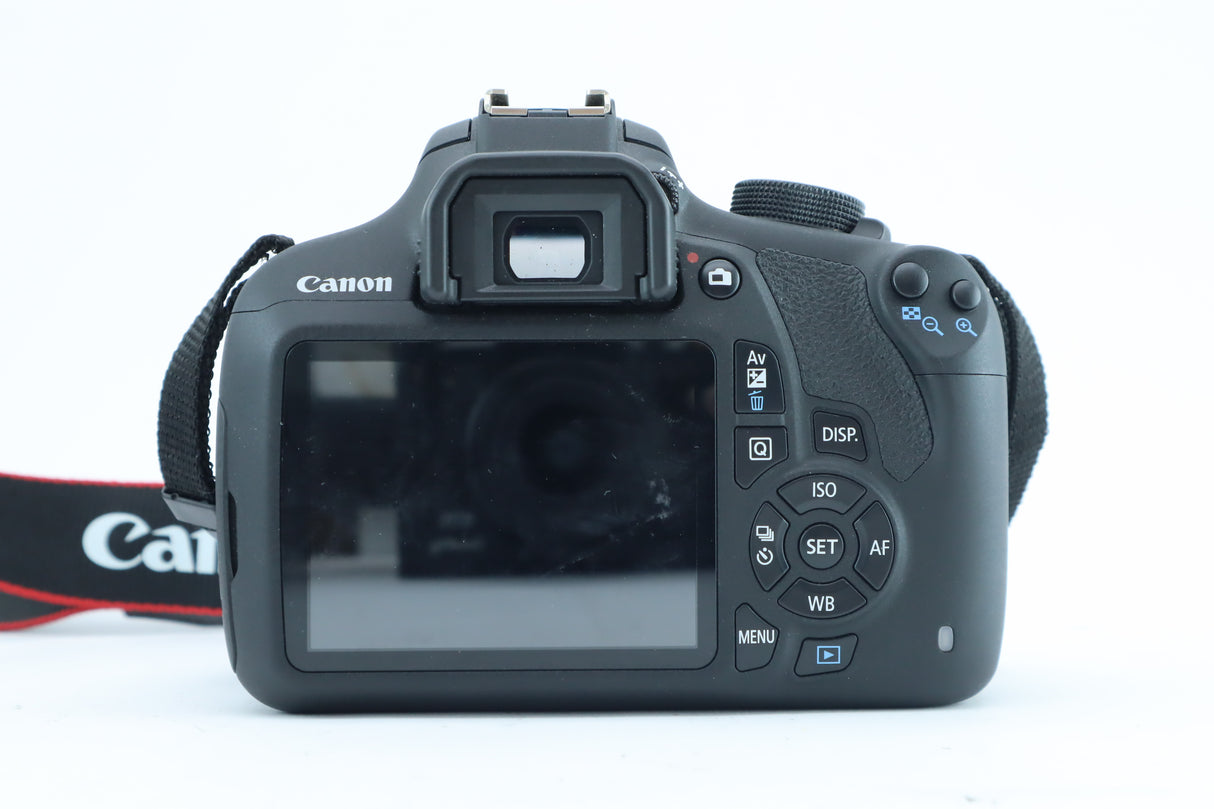 Canon EOS 1200D + Yongnuo 35mm f/2 + Canon 18–55mm