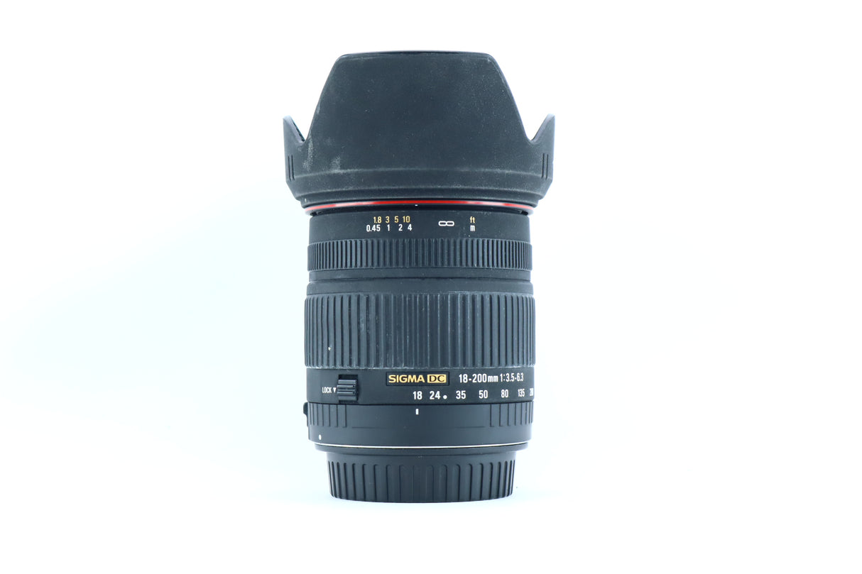 Sigma DC 18‑200 mm f/3.5‑6.3