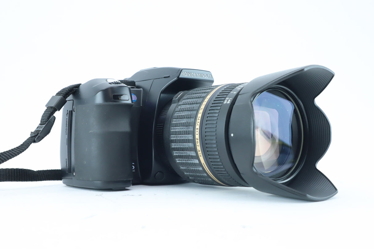 Konica Minolta Dynax 5D + Tamron 18–200mm f/3.5–6.3