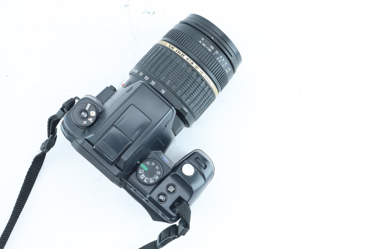 Konica Minolta Dynax 5D + Tamron 18–200mm f/3.5–6.3