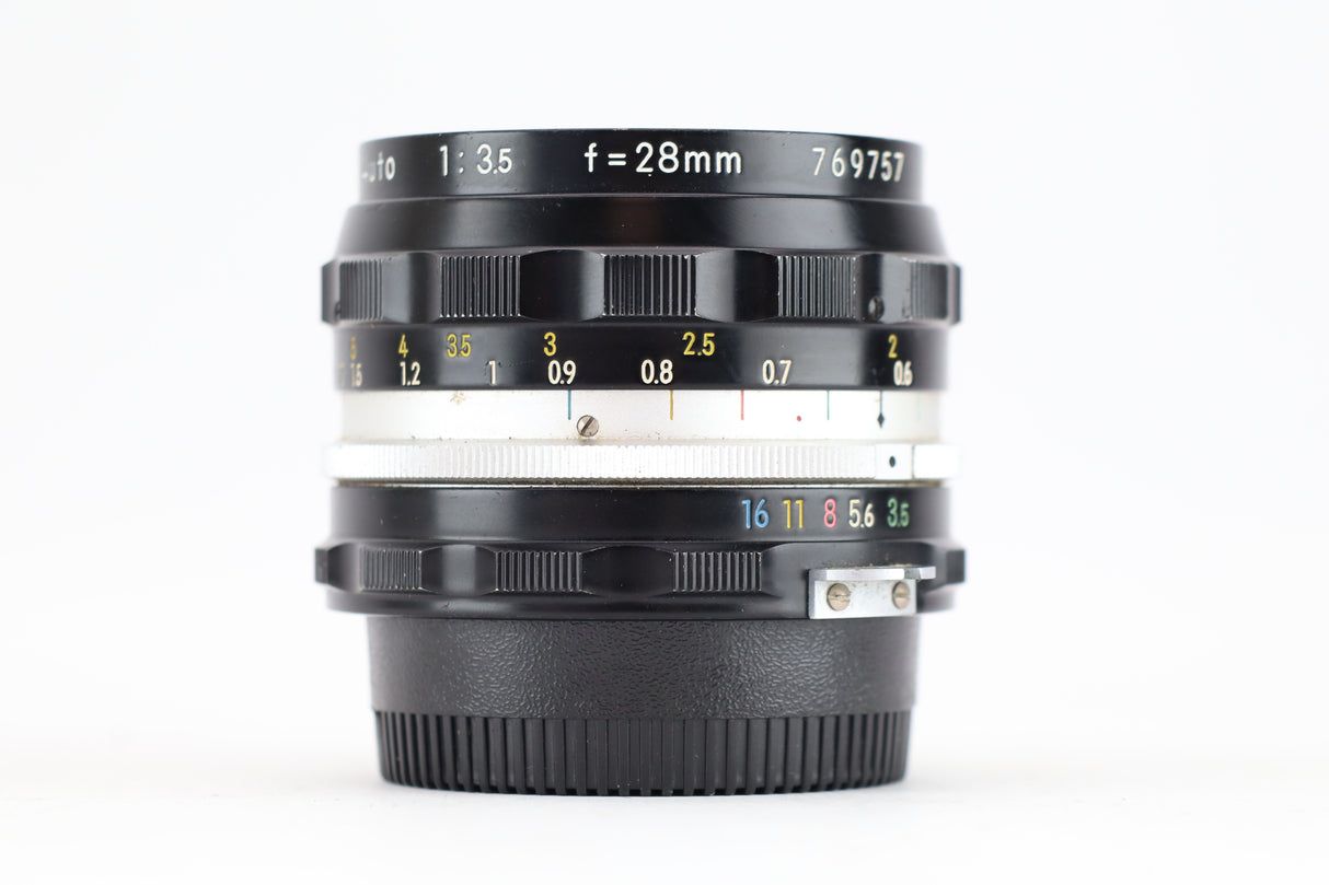 Nikon NIKKOR-H 28mm 3,5