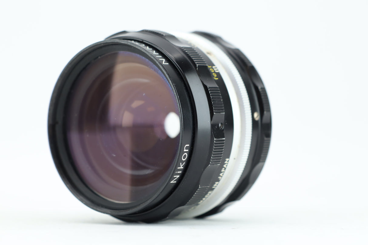 Nikon NIKKOR-H 28mm 3,5