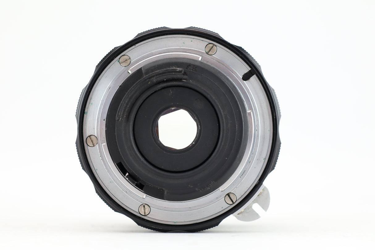 Nikon NIKKOR-H 28mm 3,5