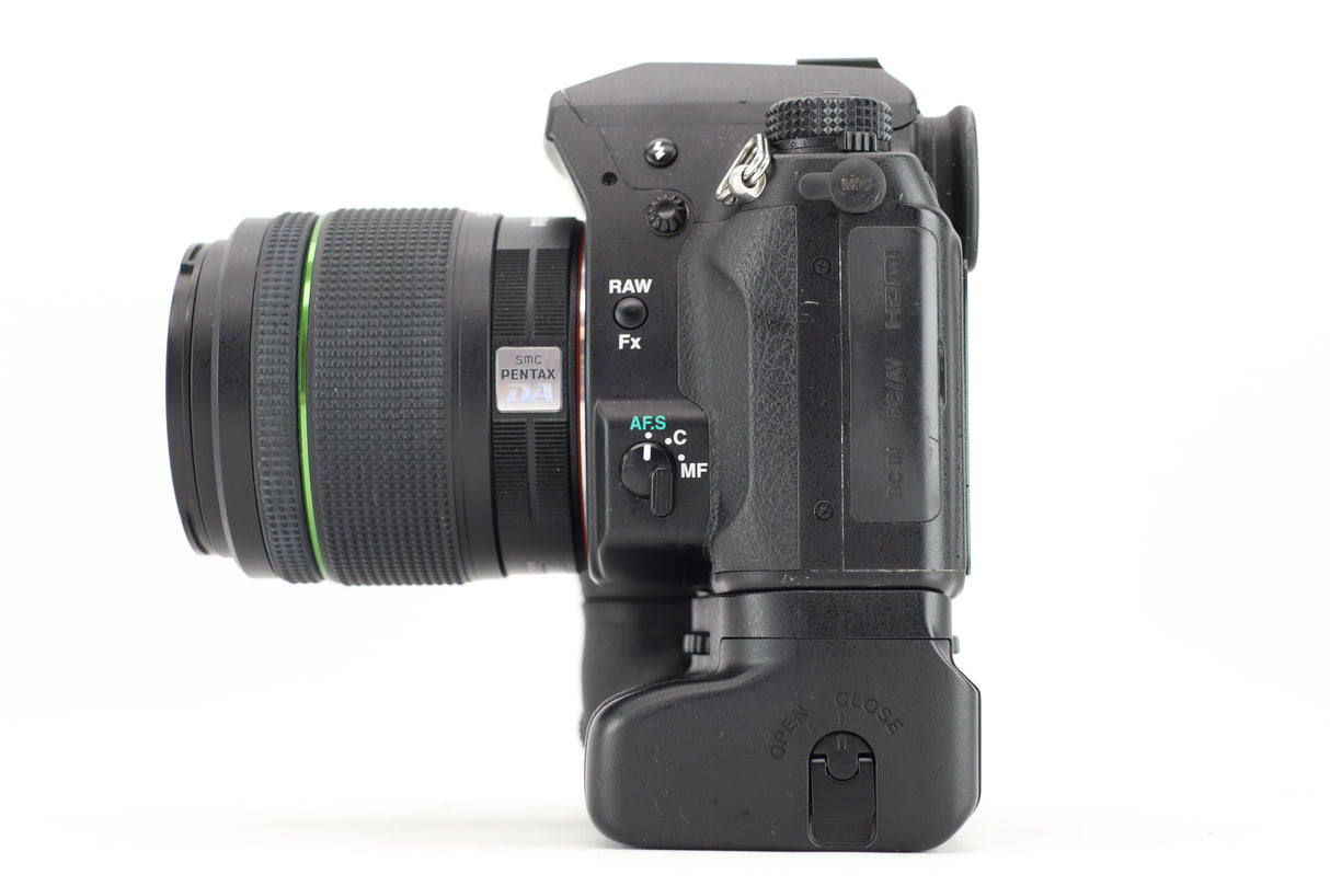 Pentax K-5 + SMC 3,5-5,6 18-55mm