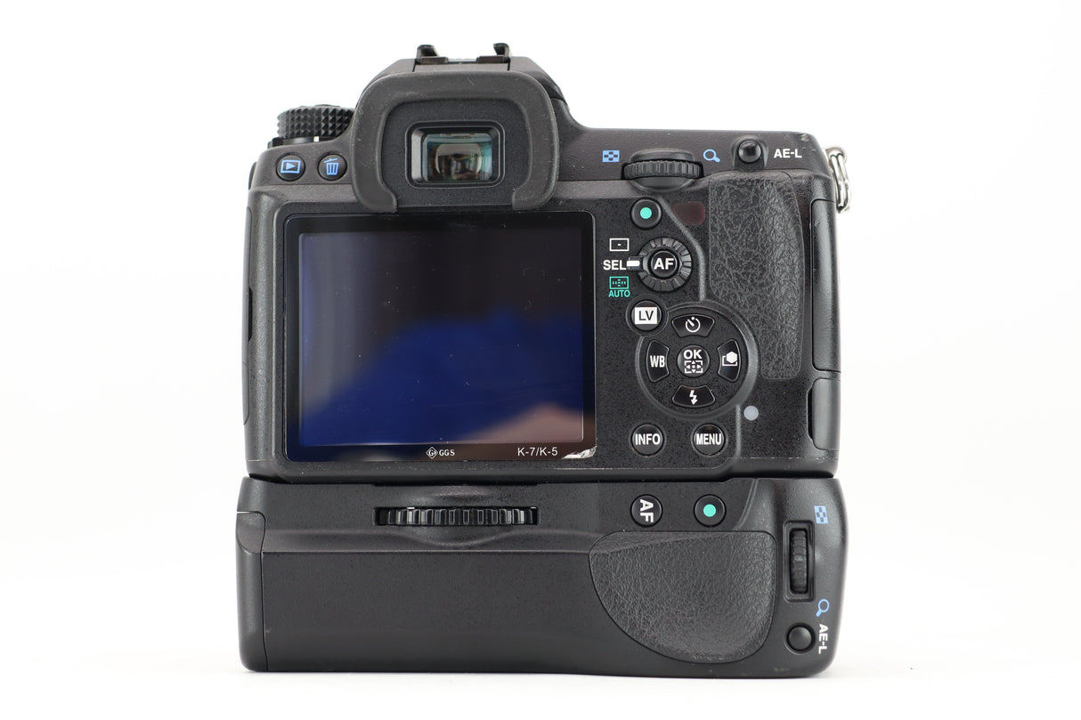 Pentax K-5 + SMC 3,5-5,6 18-55mm