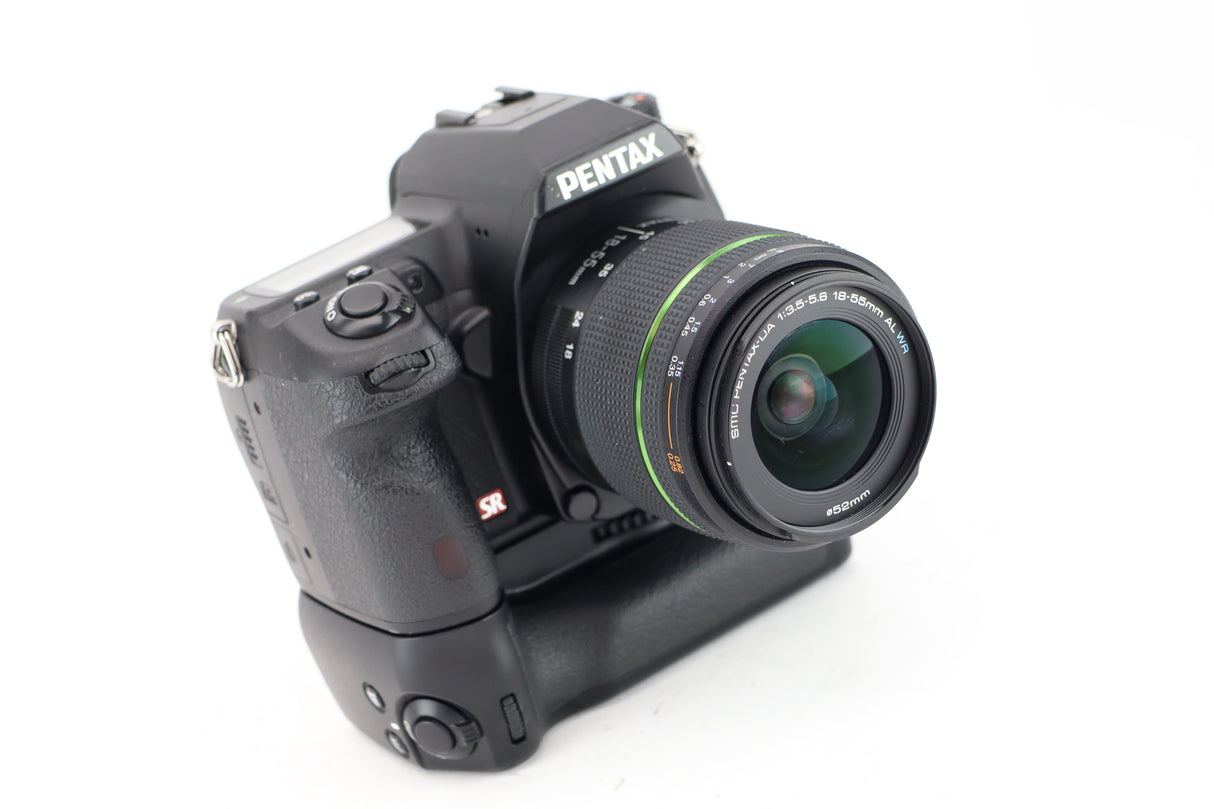 Pentax K-5 + SMC 3,5-5,6 18-55mm