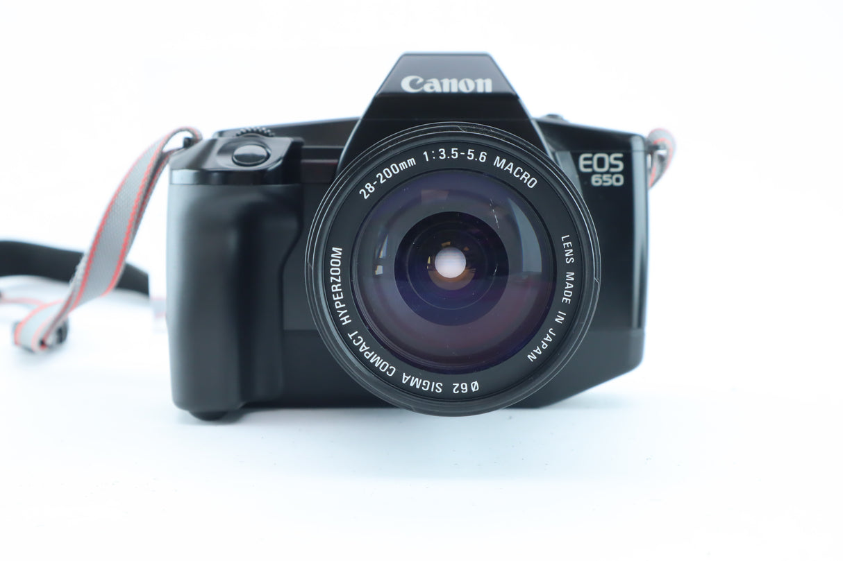 Canon EOS 650 + Sigma 28–200mm f/3.5–5.6