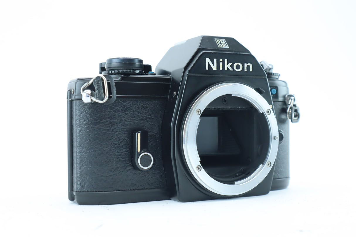 Nikon EM