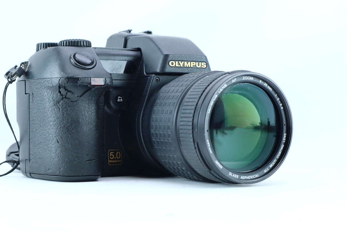 Olympus Camedia E-20P with 9-36mm f/2.0-2.4 ED Lens