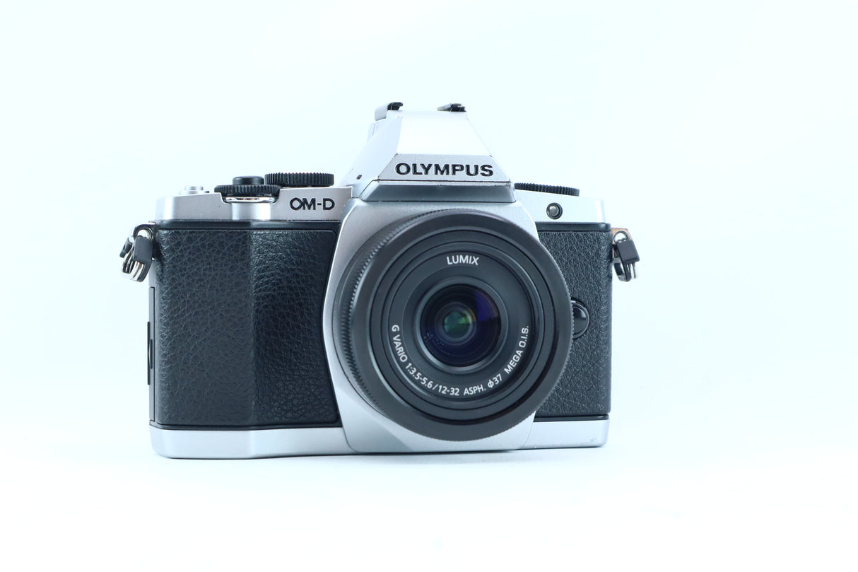 Olympus OM-D E-M5 with Lumix G Vario 12-32mm f/3.5-5.6 ASPH Mega O.I.S. Lens