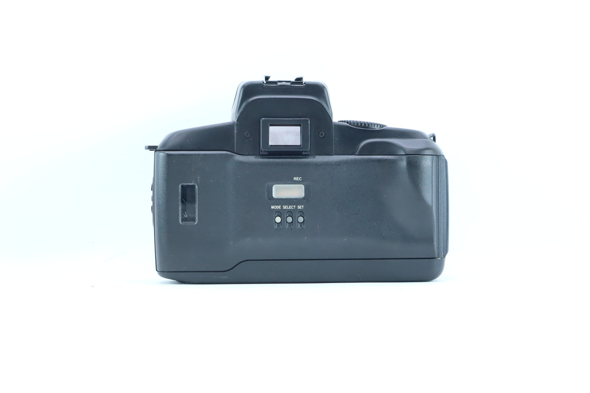Canon EOS 750QD