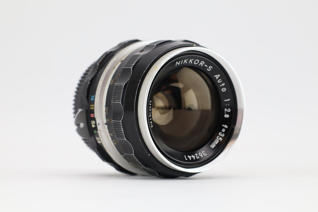 Nikon Nikkor-S 1:2.8 f=35mm
