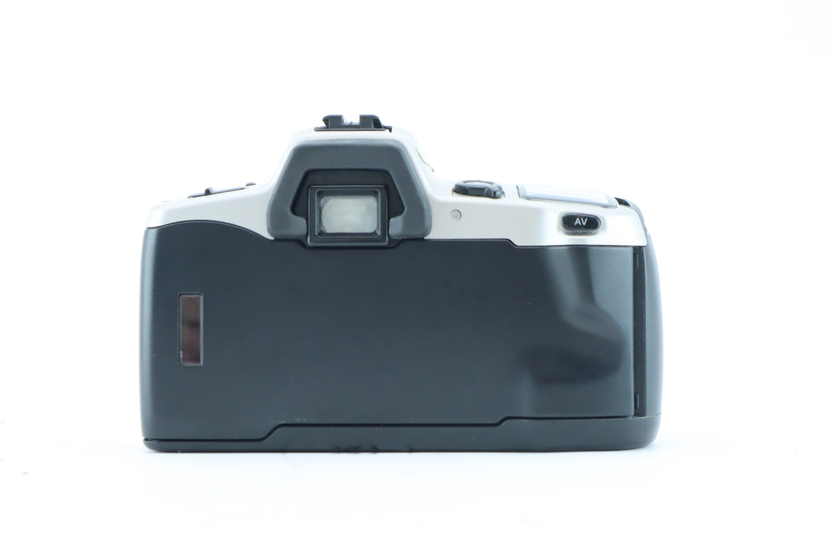 Minolta Dynax 500si + 28–80mm f/3.5–5.6