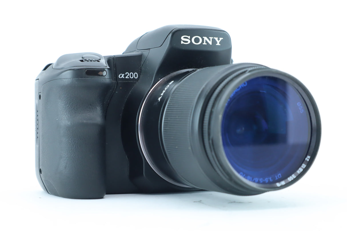 Sony A200 – DSLR Camera with 18–70mm f/3.5–5.6 Lens