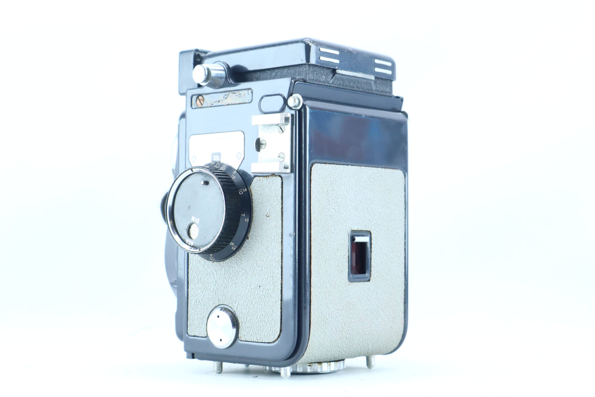 Yashica 44 LM