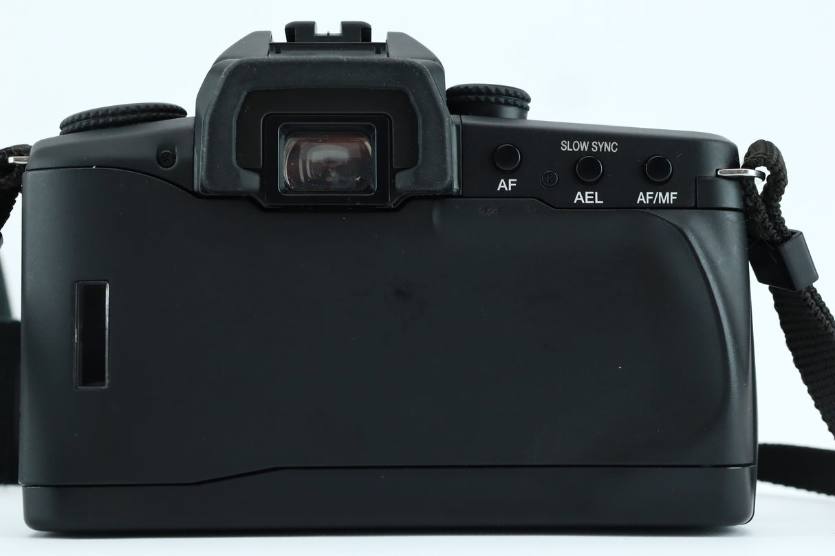 Minolta Dynax 60 + Minolta AF zoom 35-70mm 4