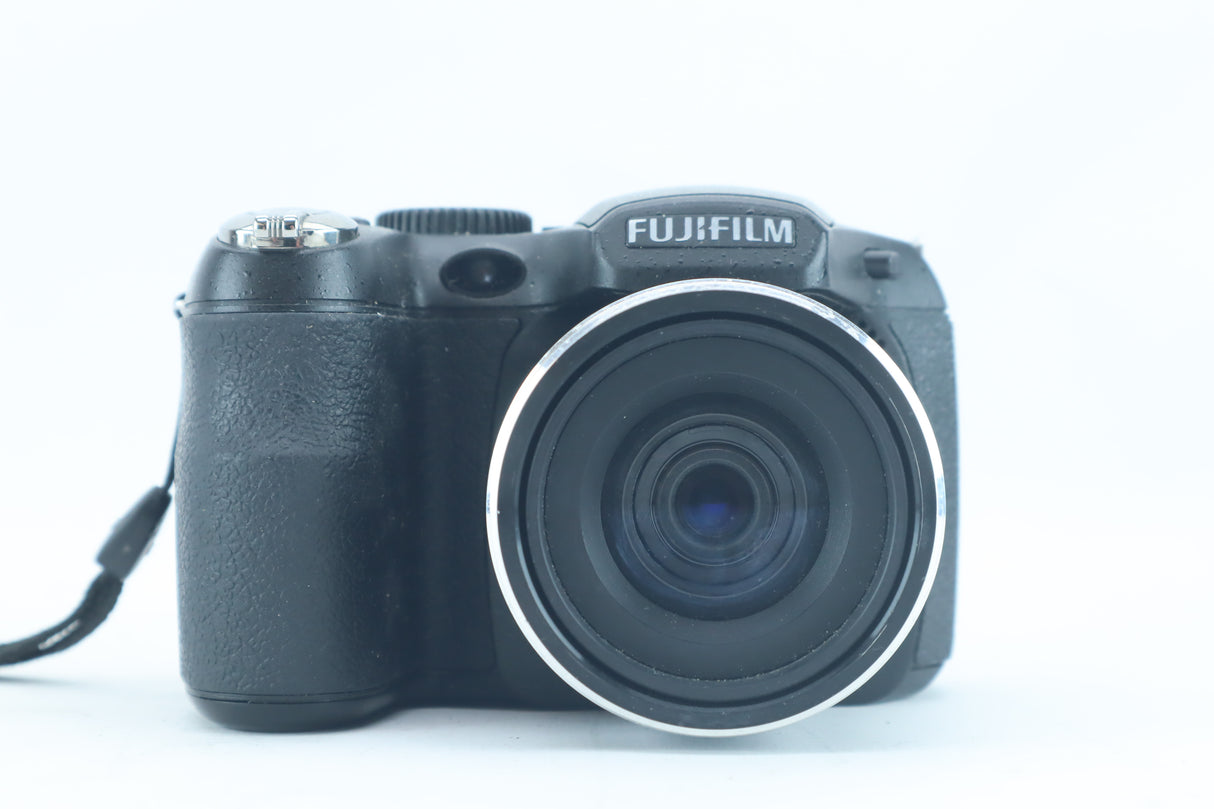 Fujifilm FinePix S2960 with 18× optical zoom