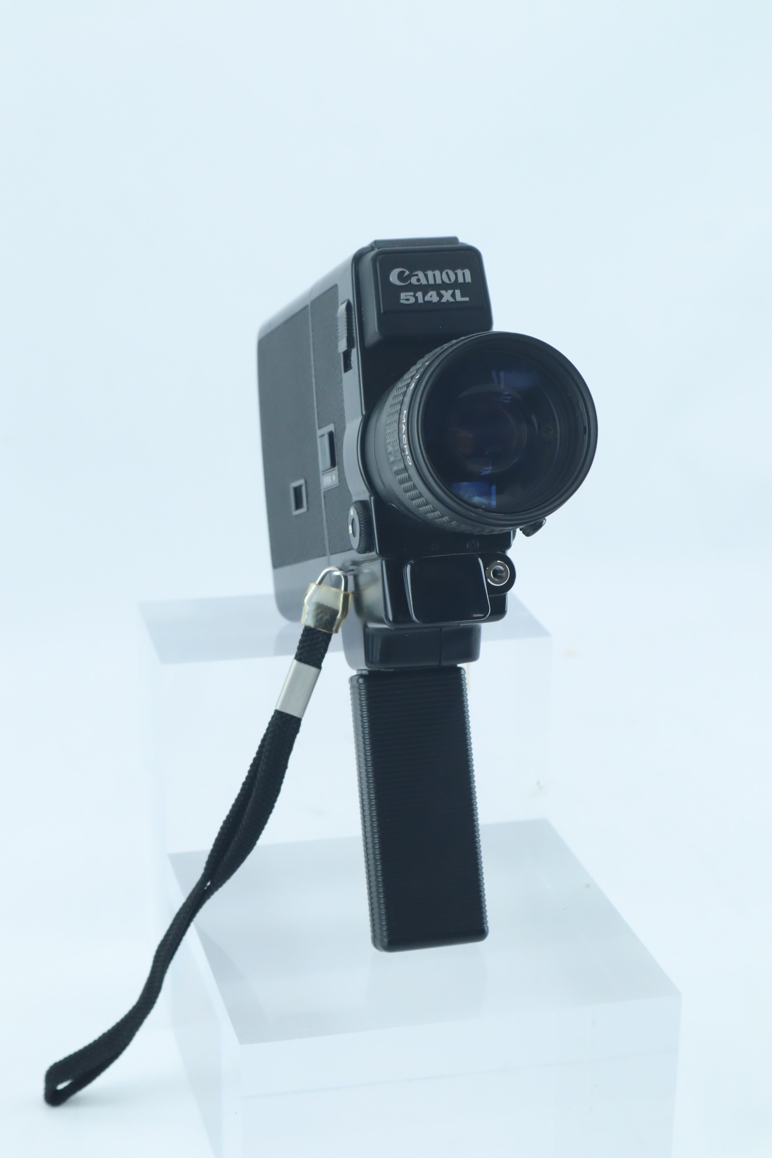 フィルムカメラ Canon 514XL C-8 9-45mm 1:1.4 MACRO 8mm Canon 514XL – Super 8 film camera with Canon C-8 Macro 9–45mm f