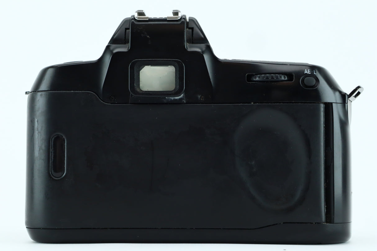 نيكون F70 + تكبير سيجما 28-105 ملم 2,8-4