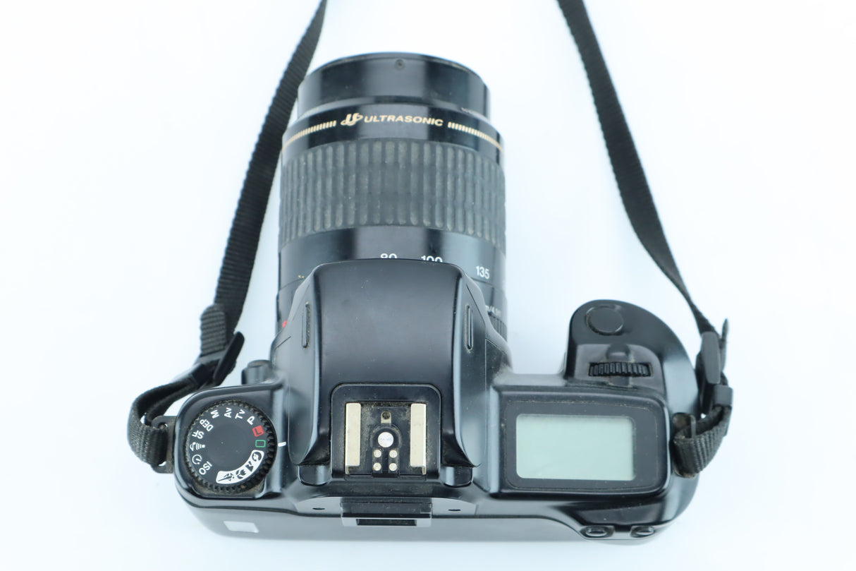Canon EOS 1000FN with Canon EF 80–200mm f/4.5–5.6