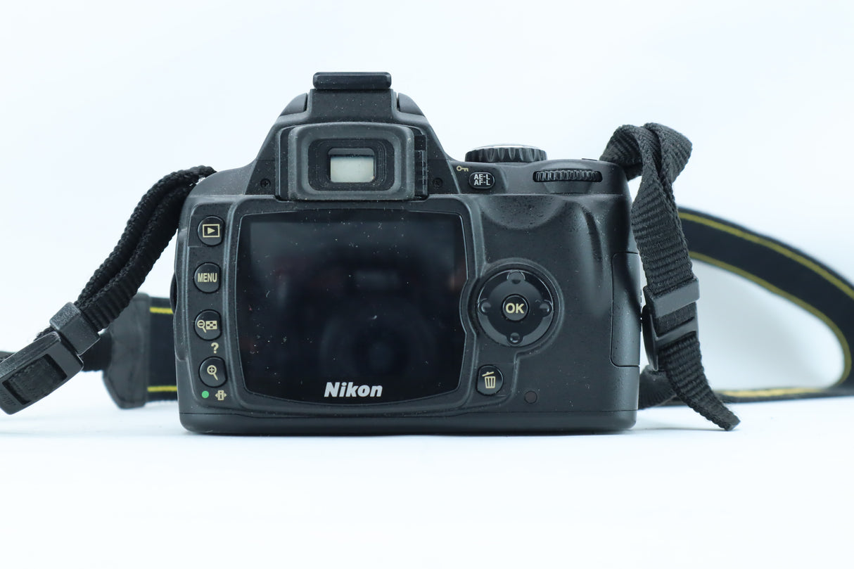 Nikon D40 with AF-S DX Nikkor 18–55mm f/3.5–5.6G II ED