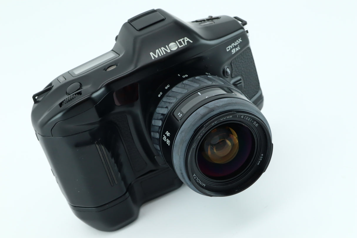 Minolta Dynax 9xi + Minolta AF zoom 28-80mm 4-5,6