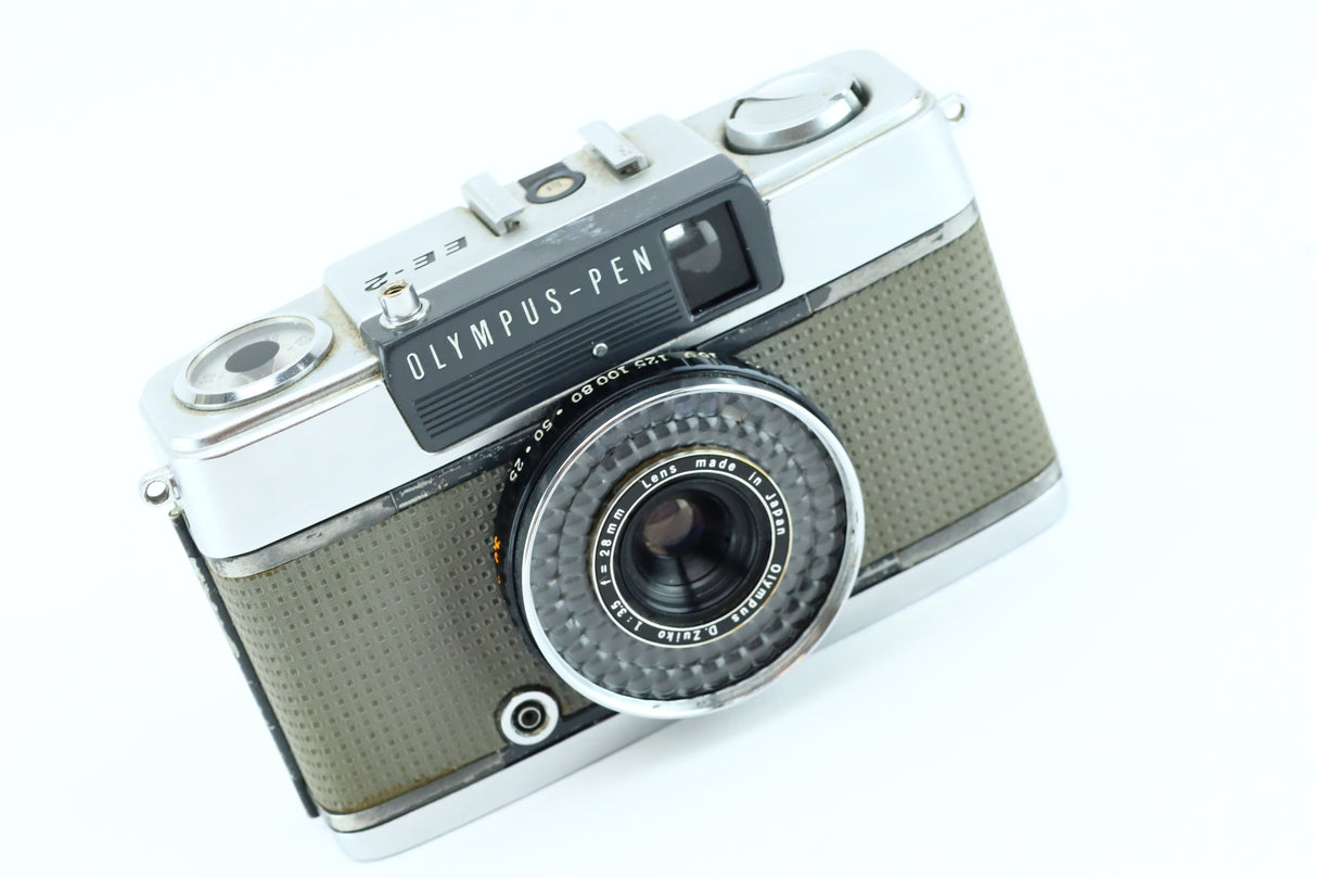 Olympus EE-2 + 3.5 28mm