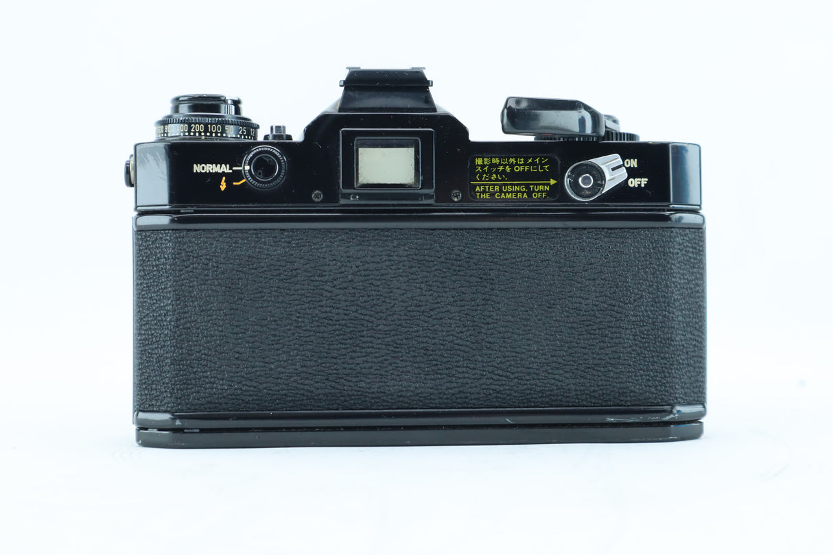 Canon EF + Vivitar 28mm f/2.5