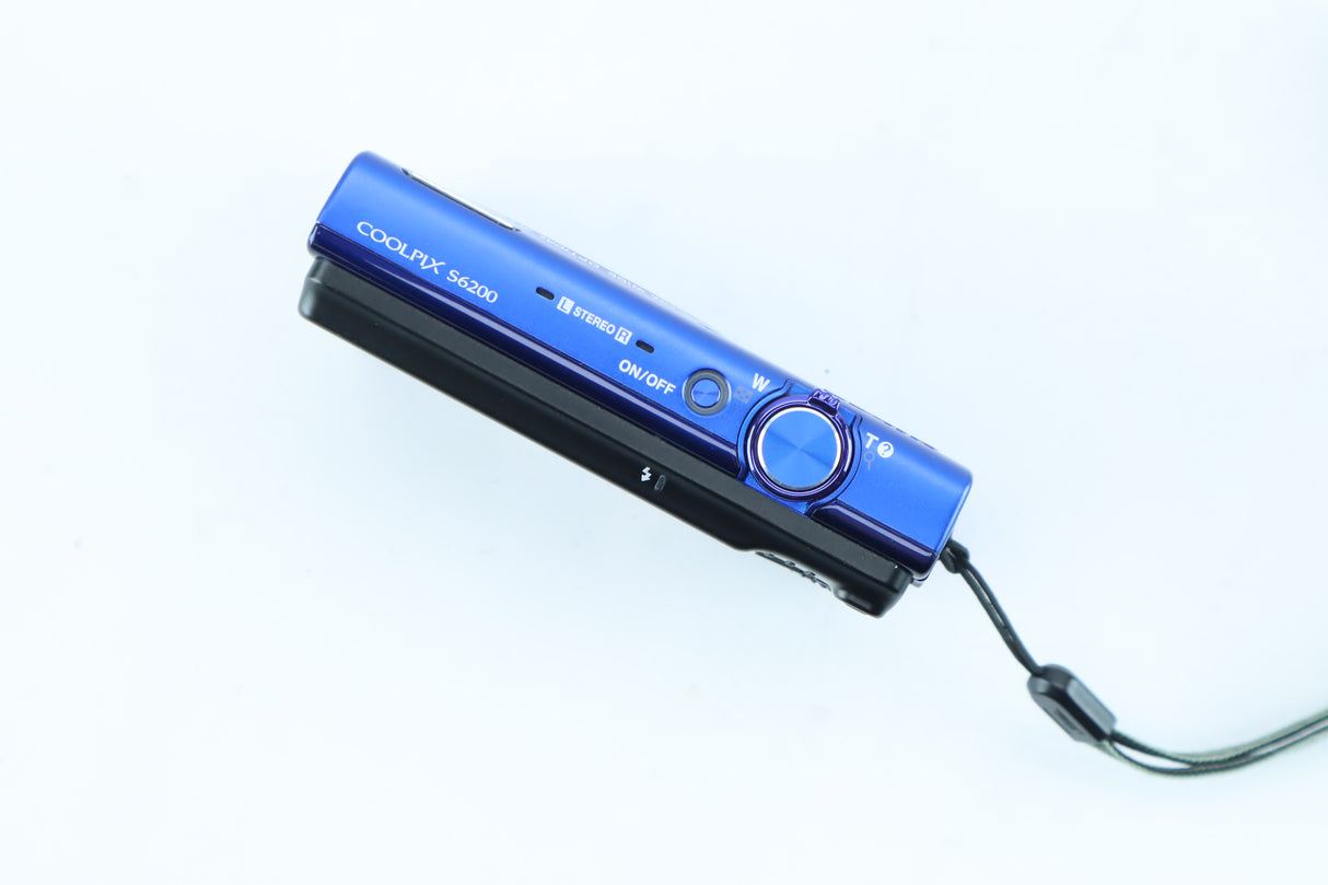 Nikon Coolpix S6200