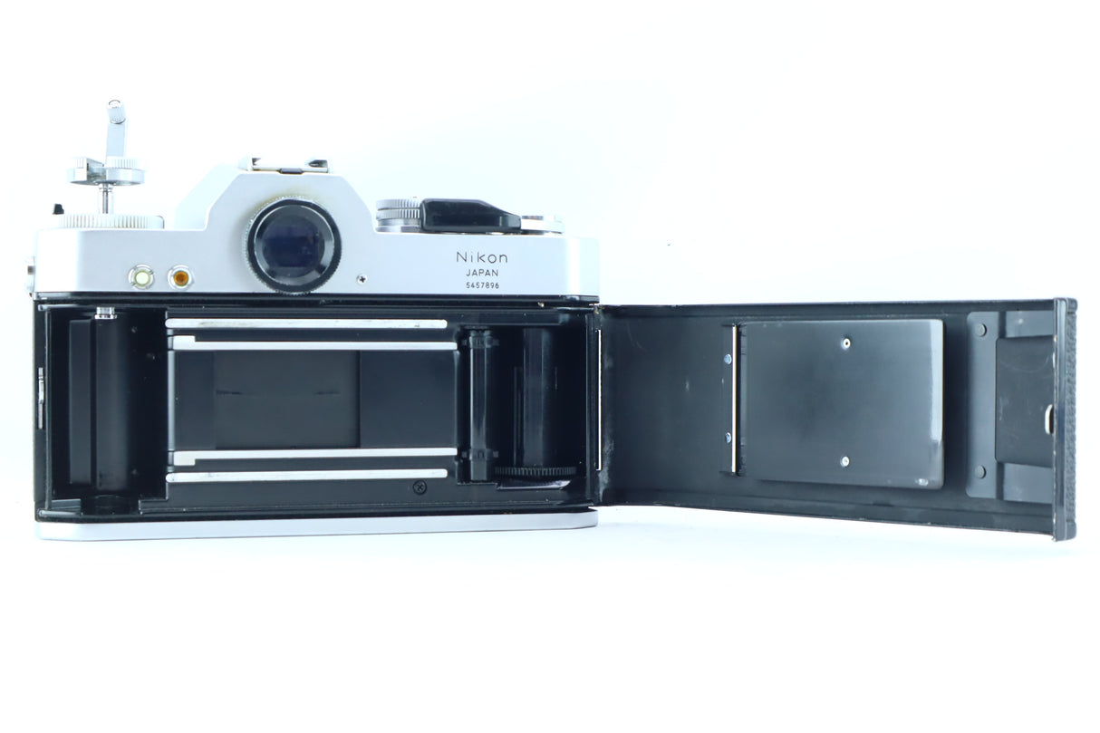 Nikkormat EL Camera Body